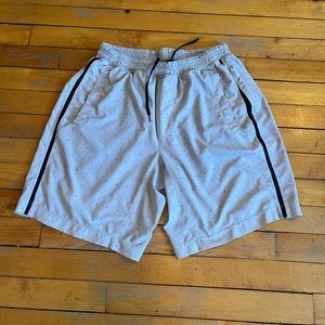 Lululemon Pacebreaker 9 inch inseam